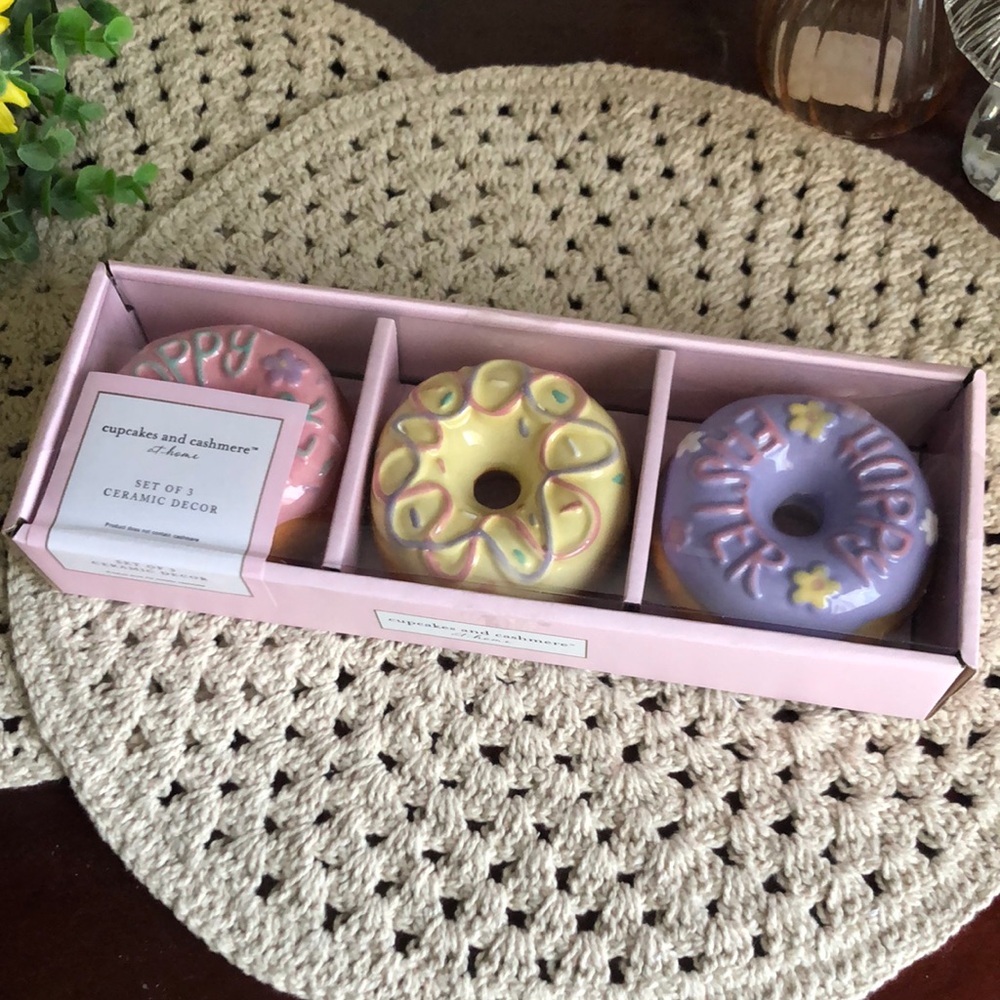 Cupcakes & Cashmere Ceramic EASTER Donuts Decor